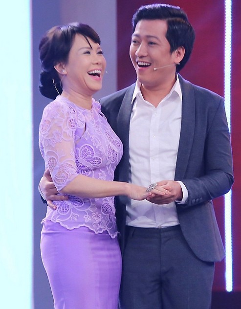 Showbiz 3/10: Lộ lý do Việt Hương không dự đám cưới Trường Giang - ảnh 1