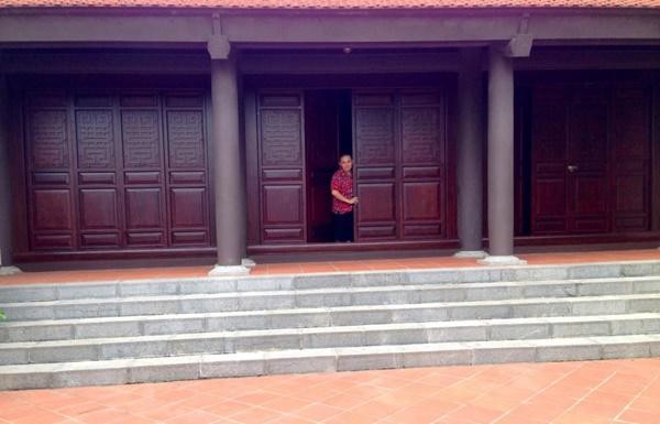 Cận cảnh nhà gỗ bạc tỷ của 'vua hài đất Bắc' Xuân Hinh - ảnh 1