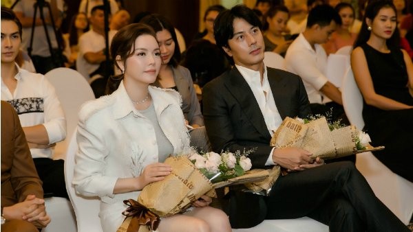 Showbiz 3/12: Động thái ‘lạ’ của MC Hoàng Linh sau nghi vấn rạn nứt - ảnh 6
