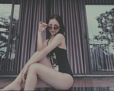 Bạn gái hotgirl của Quang Hải tung ảnh bikini cực 'nóng' - ảnh 4