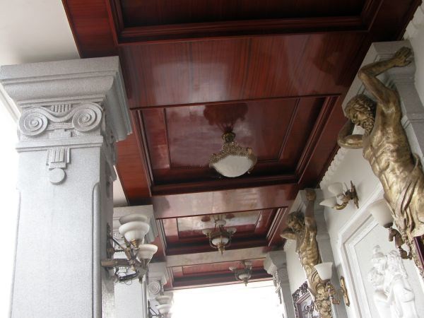 Lóa mắt lâu đài đẳng cấp châu Âu của đại gia đất Cảng - ảnh 6 Hình ảnh Lóa mắt lâu đài đẳng cấp châu Âu của đại gia đất Cảng số 6