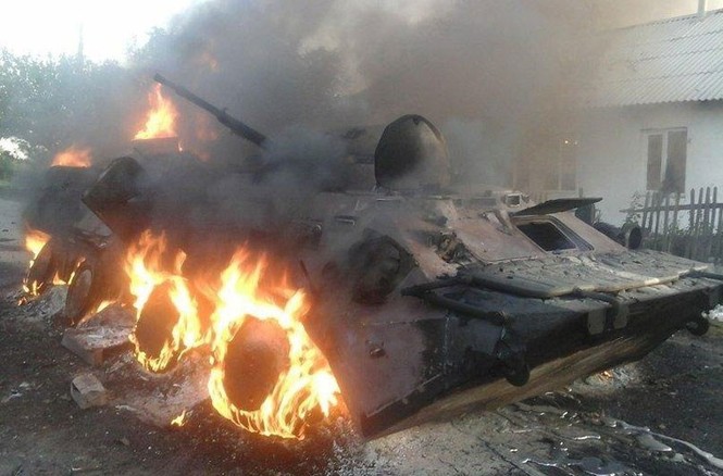 Ukraine 'nướng' hàng loạt xe tăng ở chiến trường - ảnh 6