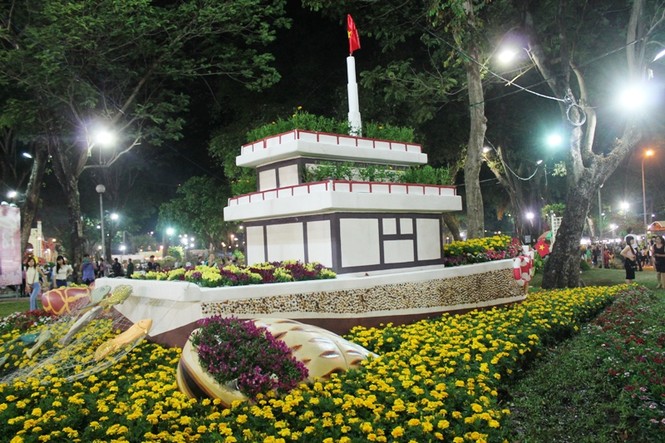 Người Sài Gòn hào hứng đi Hội hoa xuân - ảnh 5