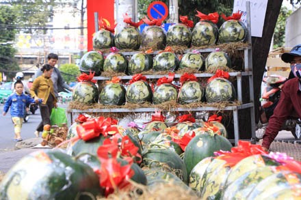 Dưa chưng tết hình dê đợi khách - ảnh 10