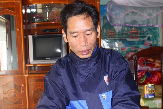 Anh Hà Văn Hoạt, “hậu duệ” của thầy bùa Hà Văn Bày. Ảnh: P.B Anh Hà Văn Hoạt, “hậu duệ” của thầy bùa Hà Văn Bày. Ảnh: P.B