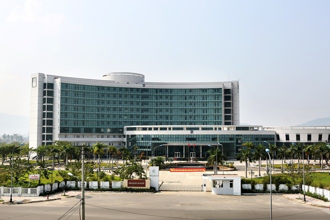 Ngày 28/3/2009, bệnh viện ung thư Đà Nẵng khởi công xây dựng trên diện tích 15 hecta tại phường Hoà Minh, quận Liên Chiểu (Đà Nẵng). Gần 4 năm sau, bệnh viện này chính thức tiếp nhận khám chữa cho bệnh nhân ung thư tại khu vực miền Trung.