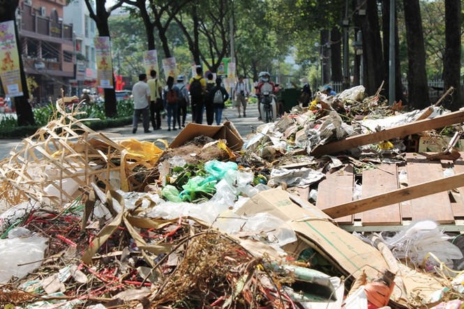 Tất bật cho Sài Gòn sạch đẹp đón giao thừa - ảnh 1
