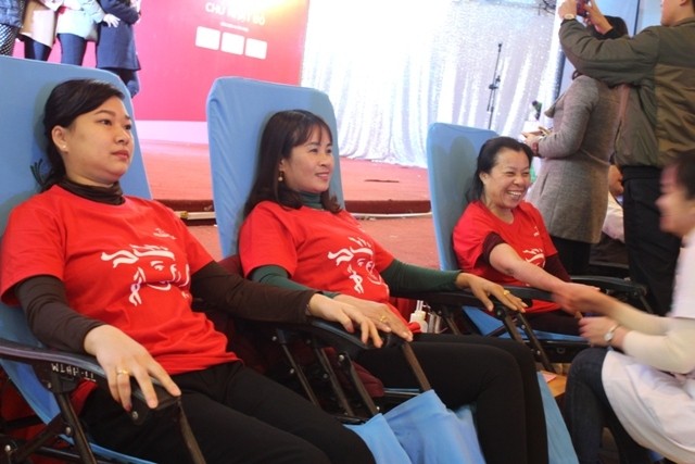 Lãnh đạo tỉnh Nghệ An hiến máu trong ngày hội Chủ nhật đỏ - ảnh 5