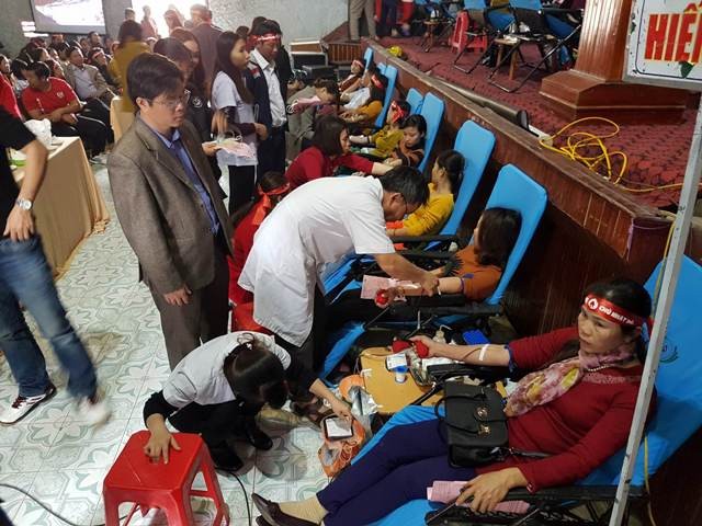 Sôi động ngày hội hiến máu trên quê hương Bác - ảnh 5