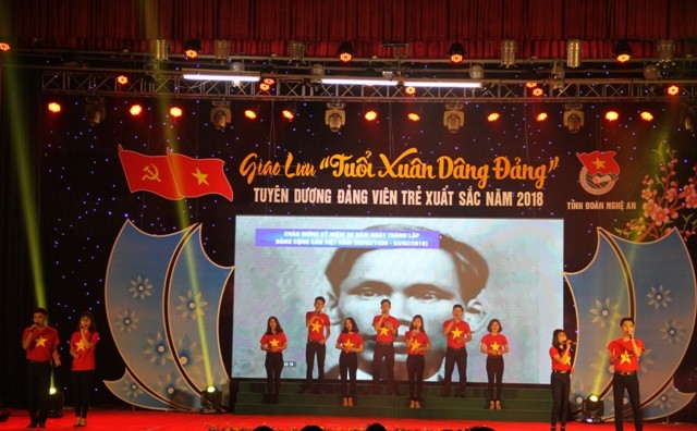 Tỉnh đoàn Nghệ An tuyên dương 22 đảng viên trẻ xuất sắc - ảnh 1
