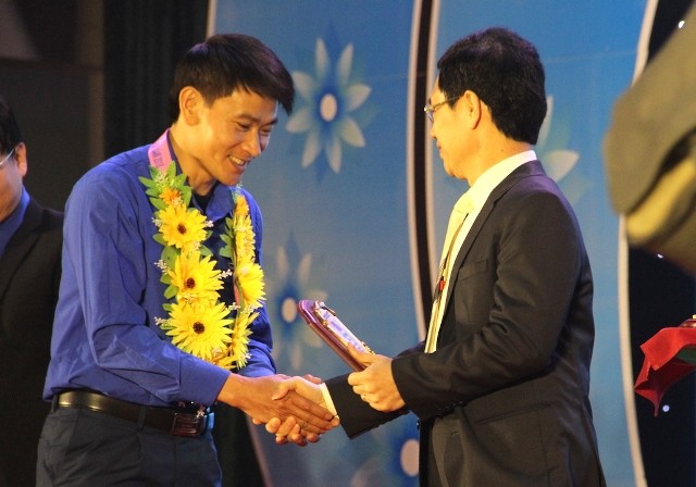 Tỉnh đoàn Nghệ An tuyên dương 22 đảng viên trẻ xuất sắc - ảnh 4