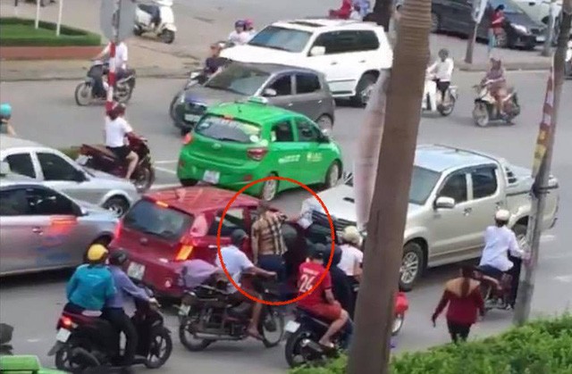Tài xế đi ngược chiều chặn xe vợ gây chết người: Có nồng độ cồn cao - ảnh 2
