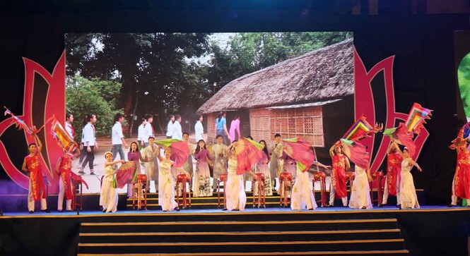 Nghệ An: Khai mạc lễ hội Làng Sen 2018 - ảnh 2