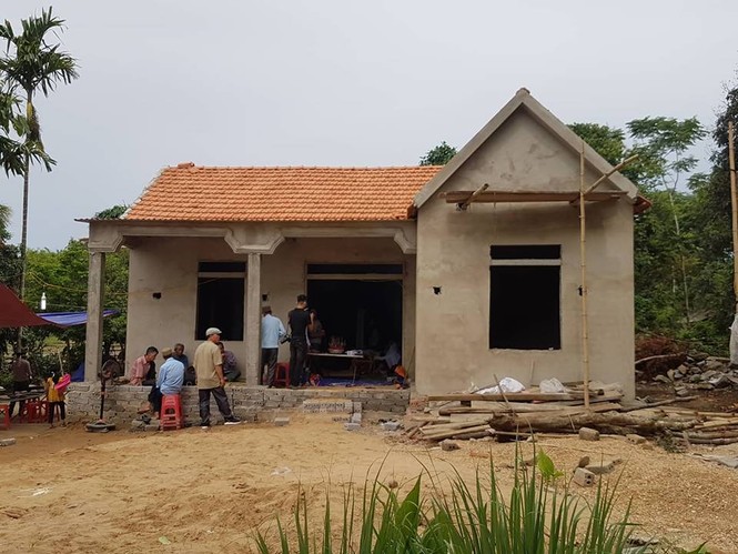 Đại tang xóm nghèo, bi đát cảnh mồ côi - ảnh 1