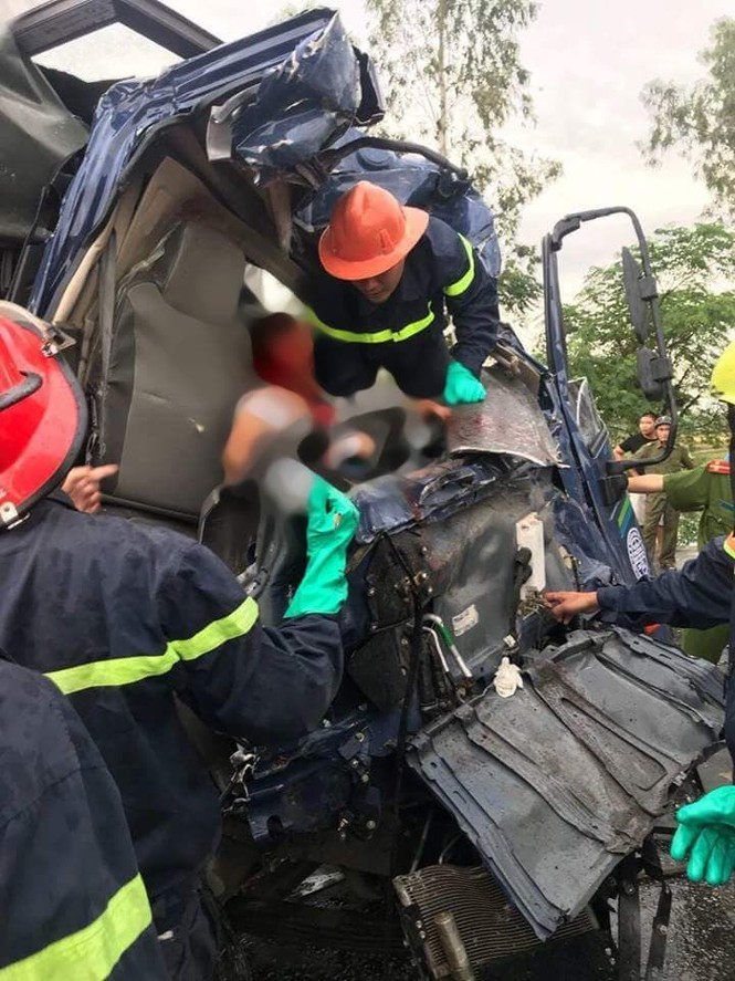 Hiện trường vụ tai nạn nghiêm trọng tại Nghệ An - ảnh 5