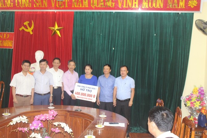 Thủy điện Bản Vẽ hỗ trợ vùng rốn lũ khắc phục hậu quả - ảnh 1