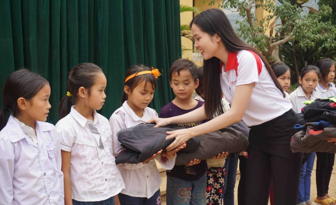 Người đẹp và nghìn chiếc áo ấm - ảnh 2