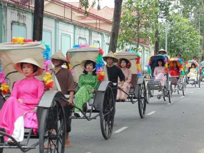 Lý Hùng trở lại hợp tác với đạo diễn 'Người đẹp Tây Đô' - ảnh 3