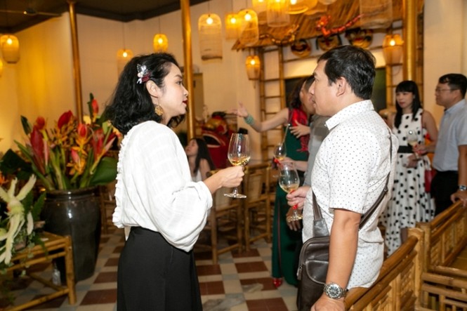 Chồng ca sĩ Xuân Nhị theo vợ bỏ 'cuộc chơi'? - ảnh 1