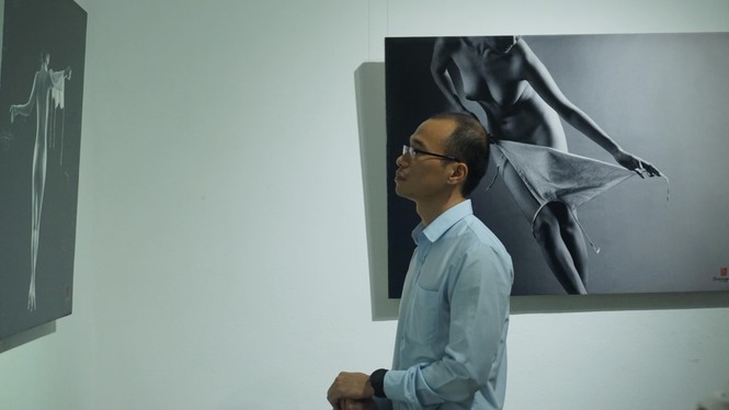 Lộ sáng 52 bức ảnh nude nghệ thuật tại triển lãm đầu tiên ở Hà Nội - ảnh 2