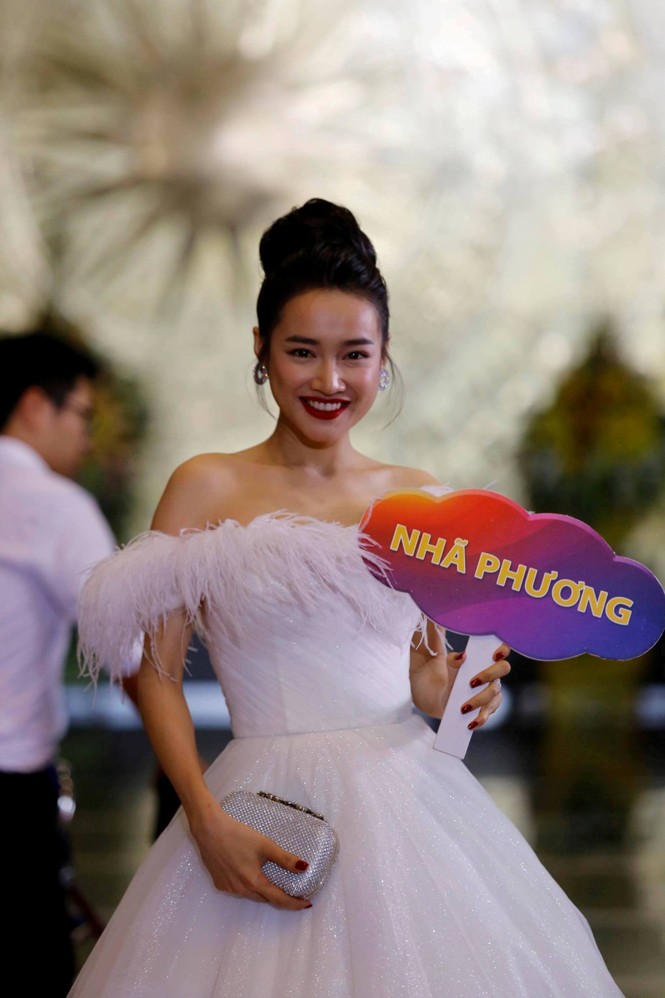 Nhã Phương quyến rũ yêu kiều khó rời mắt - ảnh 2