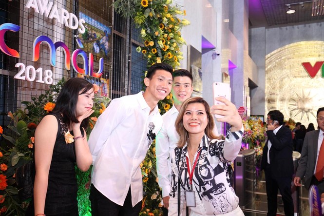 Dàn sao và tuyển U23 đổ bộ thảm đỏ VTV Awards 2018 - ảnh 6
