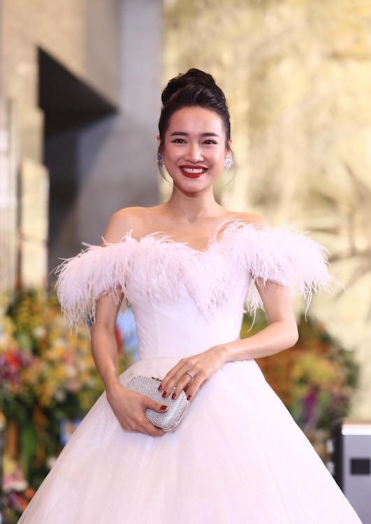 Nhã Phương quyến rũ yêu kiều khó rời mắt - ảnh 7