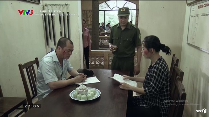 Quỳnh búp bê tập 17: Lan cầm dao đuổi bố mẹ chồng 'hụt' - ảnh 2
