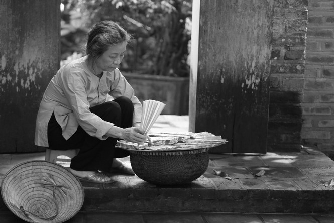 Ngày 20/10 nghe Lương Nguyệt Anh da diết hát 'Nhớ lời mẹ ru' - ảnh 2