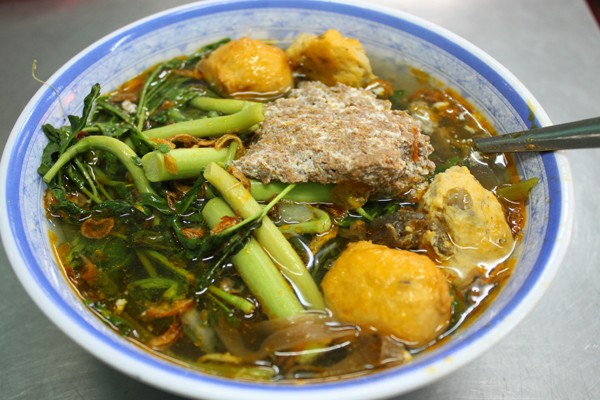 Những con phố ăn uống nổi tiếng ở Sài Gòn - ảnh 3