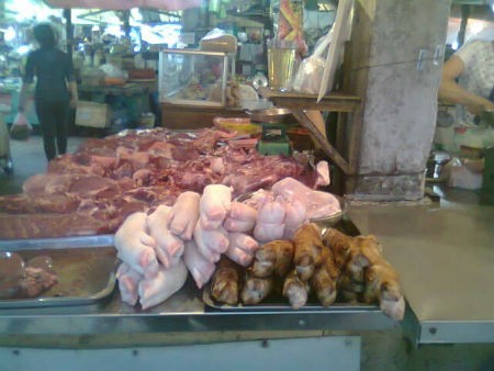 Móng giò trắng muốt nhờ hóa chất tẩy trắng - ảnh 2