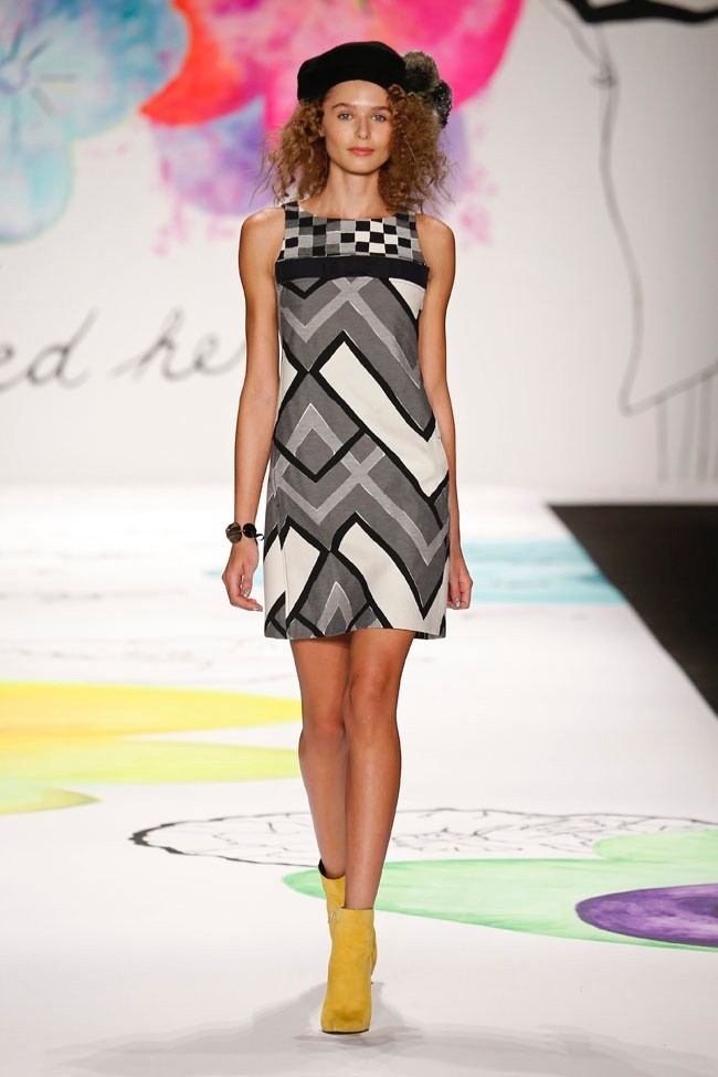 Bừng nở sắc hoa trong BST thu đông 2015 của Desigual - ảnh 13