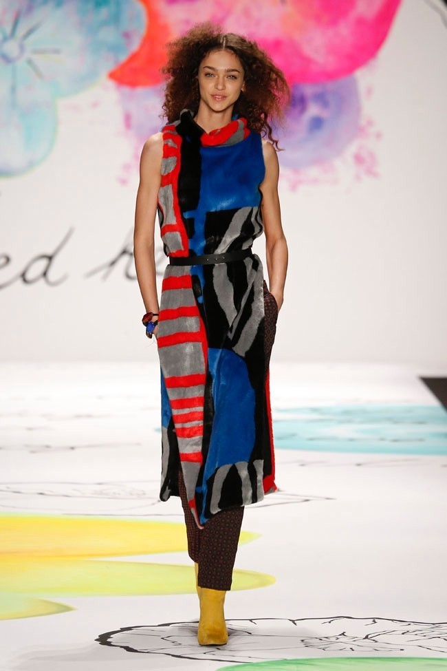 Bừng nở sắc hoa trong BST thu đông 2015 của Desigual - ảnh 19
