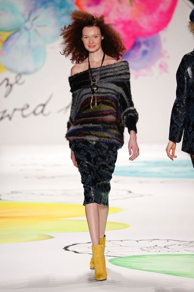 Bừng nở sắc hoa trong BST thu đông 2015 của Desigual - ảnh 20