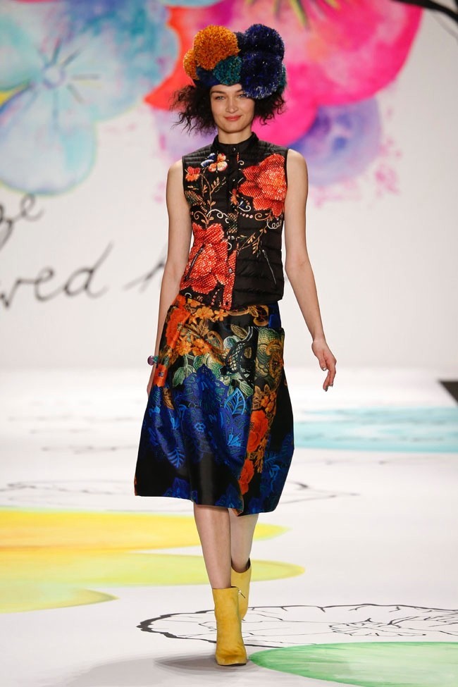 Bừng nở sắc hoa trong BST thu đông 2015 của Desigual - ảnh 25