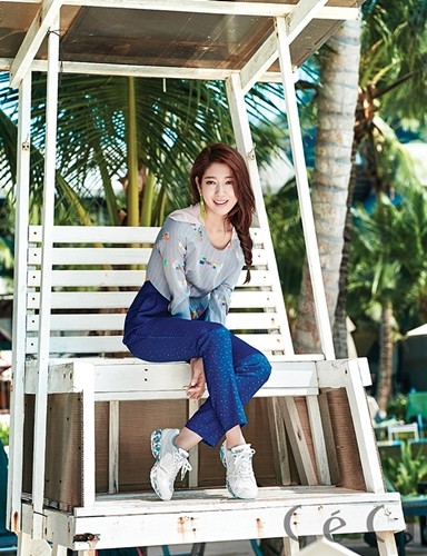 Park Shin Hye xinh tươi, ngọt ngào trong nắng xuân - ảnh 14