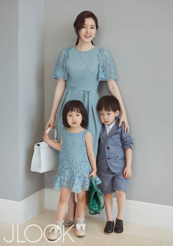 Nàng 'Dae Jang Geum’ khoe vẻ đẹp không tuổi - ảnh 4