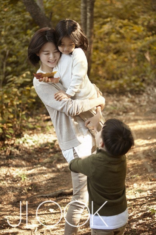 Nàng 'Dae Jang Geum’ khoe vẻ đẹp không tuổi - ảnh 6