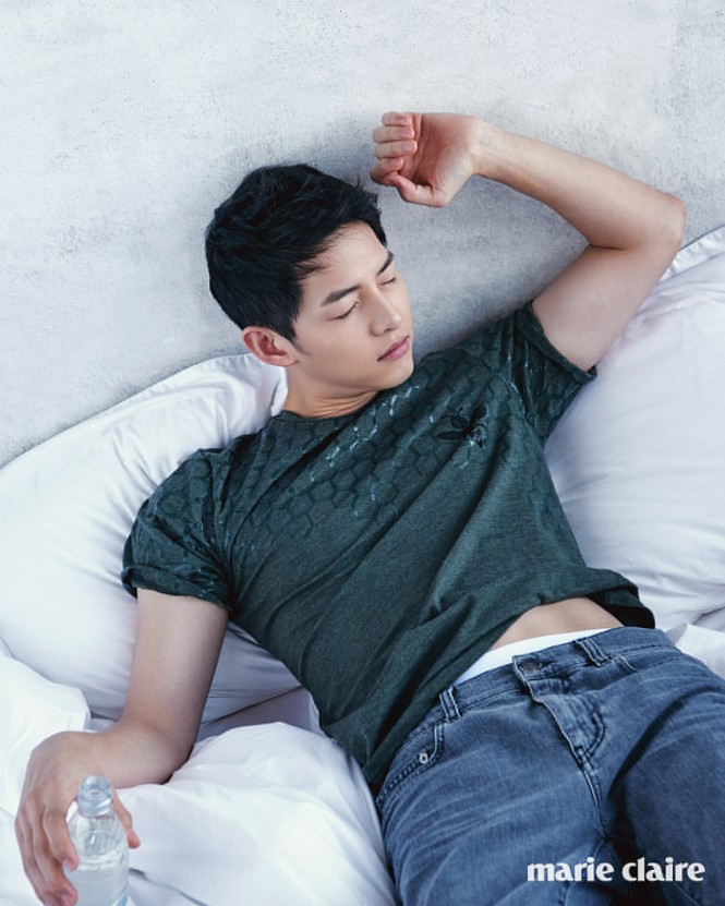 Những khoảnh khắc 'đốn tim' fan của mỹ nam Hậu duệ mặt trời - ảnh 14