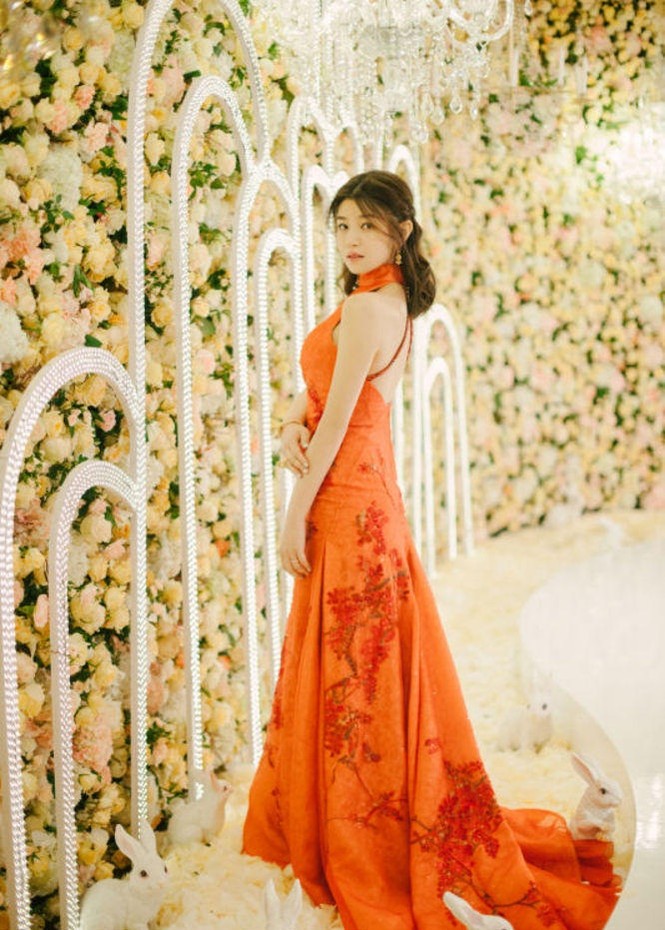 Uyên ương ‘Thần điêu đại hiệp’ nồng nàn trong lễ cưới - ảnh 10
