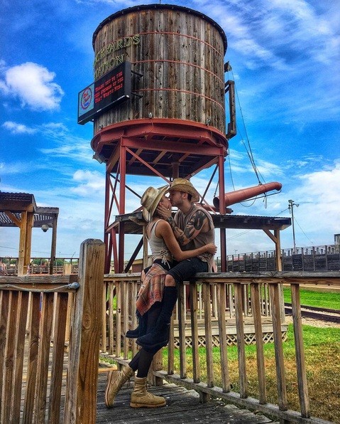 ‘Thiên thần’ Josephine Skriver và bạn trai khoe ảnh du ngoạn ở hang Sơn Đoòng - ảnh 11