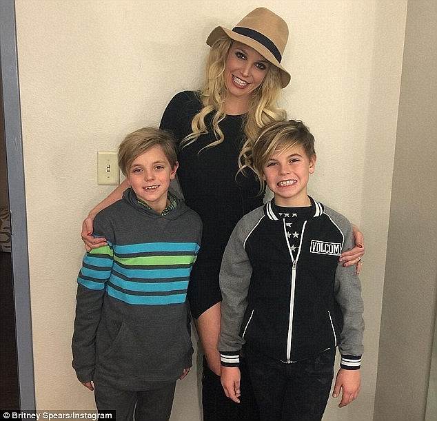 Britney Spears - ảnh 3