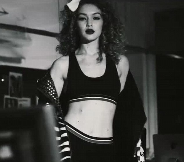 Gigi Hadid, Chanel - ảnh 13