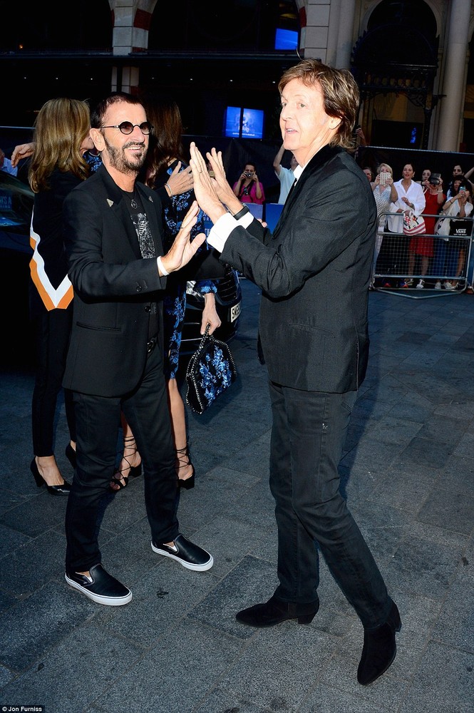 Paul McCartney, The Beatles, Yoko Ono, Ringo Starr, George Harrison, John Lennon, Stella McCartney - ảnh 1