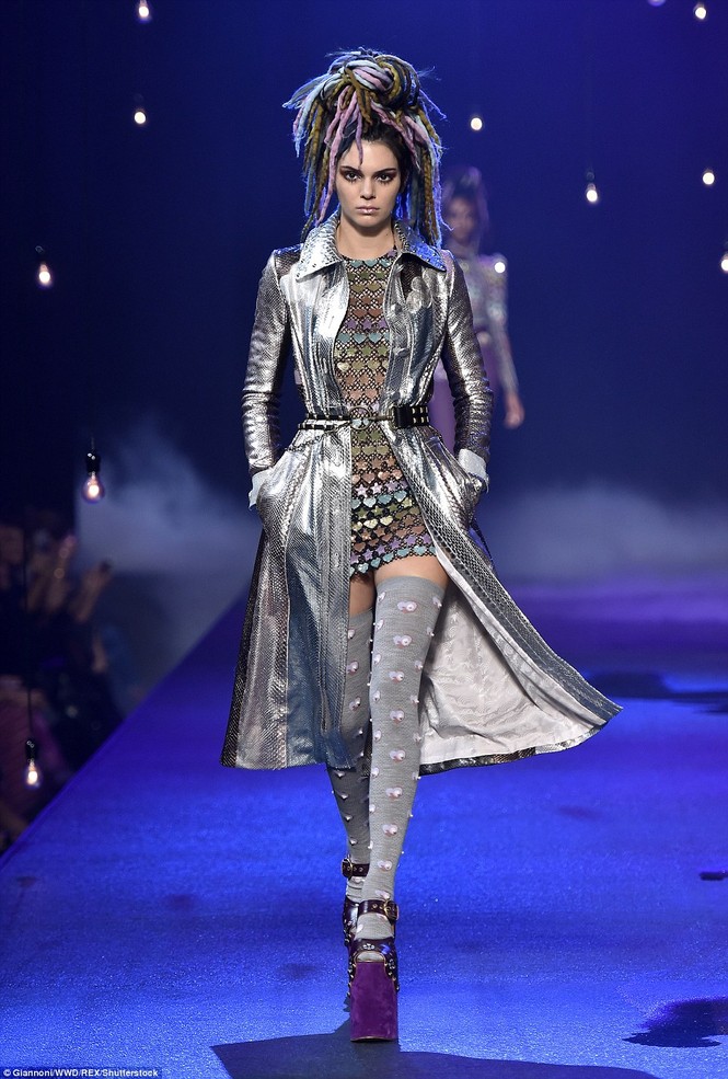 ,Irina Shayk, Adriana Lima, Sara Sampaio, Marc Jacobs, Irina Shayk, Gigi Hadid, Bella Hadid, Karlie Kloss - ảnh 4