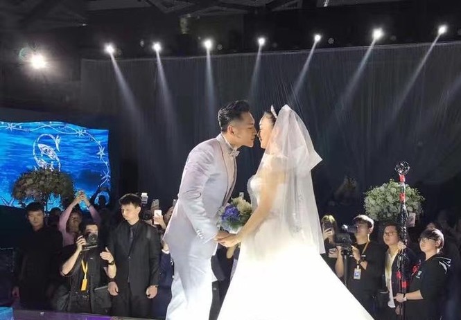 người mẫu,người đẹp,trình diễn,phong cách,cô dâu,chụp ảnh,gợi cảm,váy cưới, bộ phim,ca khúc,hát,ngôi sao,đóng vai,showbiz,sôi động,tài tử, Trương Luân Thạc, Mỹ nhân ngư, mỹ nhân gốc Việt, Chung Lệ Đề, Lâm Chí Dĩnh, Thiên long bát bộ - ảnh 16