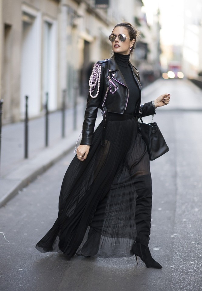 người mẫu,người đẹp,trình diễn,Victoria’s Secret,Alessandra Ambrosio,phong cách,chân dài, Lady Gaga, thiên thần, Victoria's Secret Fashion Show, Bruno Mars, The Weeknd, Paris - ảnh 3