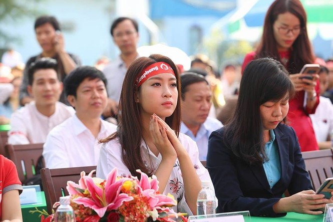 Chủ Nhật Đỏ 2017, Báo Tiền Phong - ảnh 55
