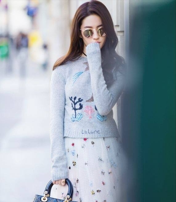 Lưu Diệc Phi duyên dáng yêu kiều - ảnh 12