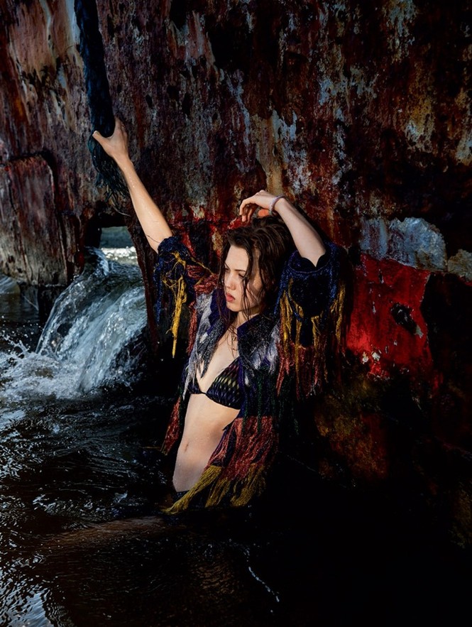 Nàng mẫu cá tính Lindsey Wixson chân dài eo thon trên biển - ảnh 11